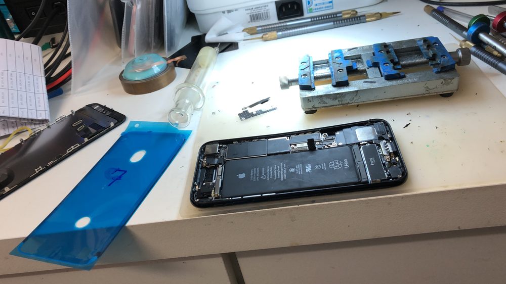 Troca de bateria de iPhone na iLoup